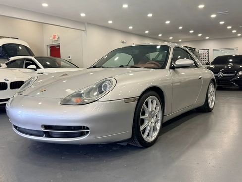 Used 2000 Porsche 911 Carrera 4 AWD/4WD image 3