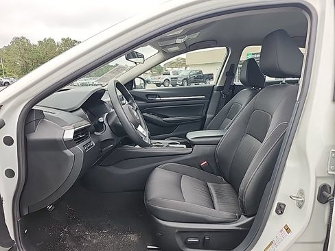 Used 2023 Nissan Altima 2.5 SV FWD image 22
