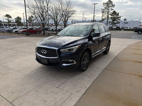 Used 2017 INFINITI QX60 AWD w/ Premium Plus Package image 1
