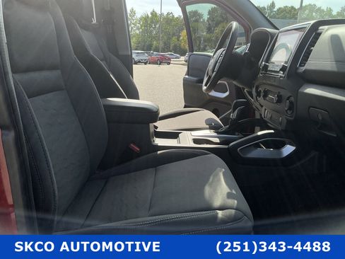 Used 2022 Nissan Frontier SV w/ Technology Package AWD/4WD image 13