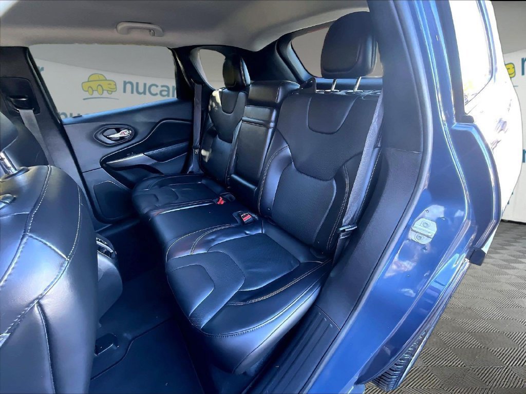 Used 2019 Jeep Cherokee Limited AWD/4WD image 14