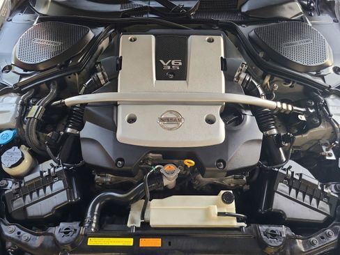 Used 2008 Nissan 350Z Touring w/ Cargo Convenience Pkg RWD image 19