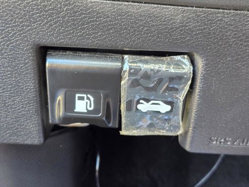 Used 2025 Nissan Kicks Play S FWD image 30