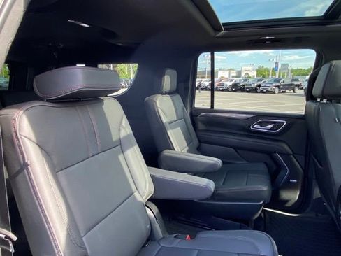 Used 2024 Chevrolet Suburban RST w/ Luxury Package AWD/4WD image 23
