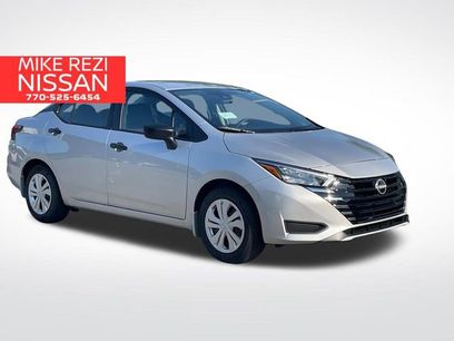 New 2025 Nissan Versa S w/ Trunk Package