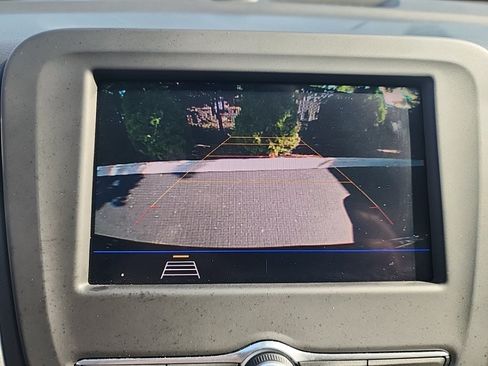 Used 2020 Chevrolet Equinox LS w/ LS Convenience Package FWD image 19