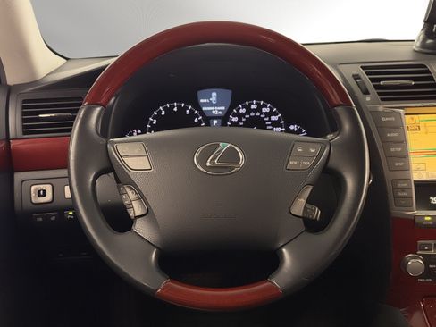 Used 2011 Lexus LS 460 L w/ Luxury Pkg RWD image 20