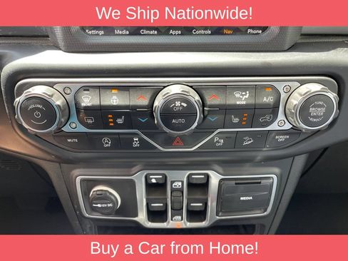 Used 2018 Jeep Wrangler Unlimited Sahara AWD/4WD image 20