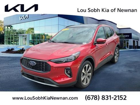 Used 2023 Ford Escape Platinum AWD/4WD image 1
