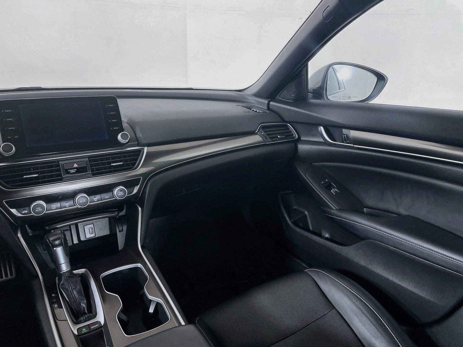 Used 2018 Honda Accord Sport image 22