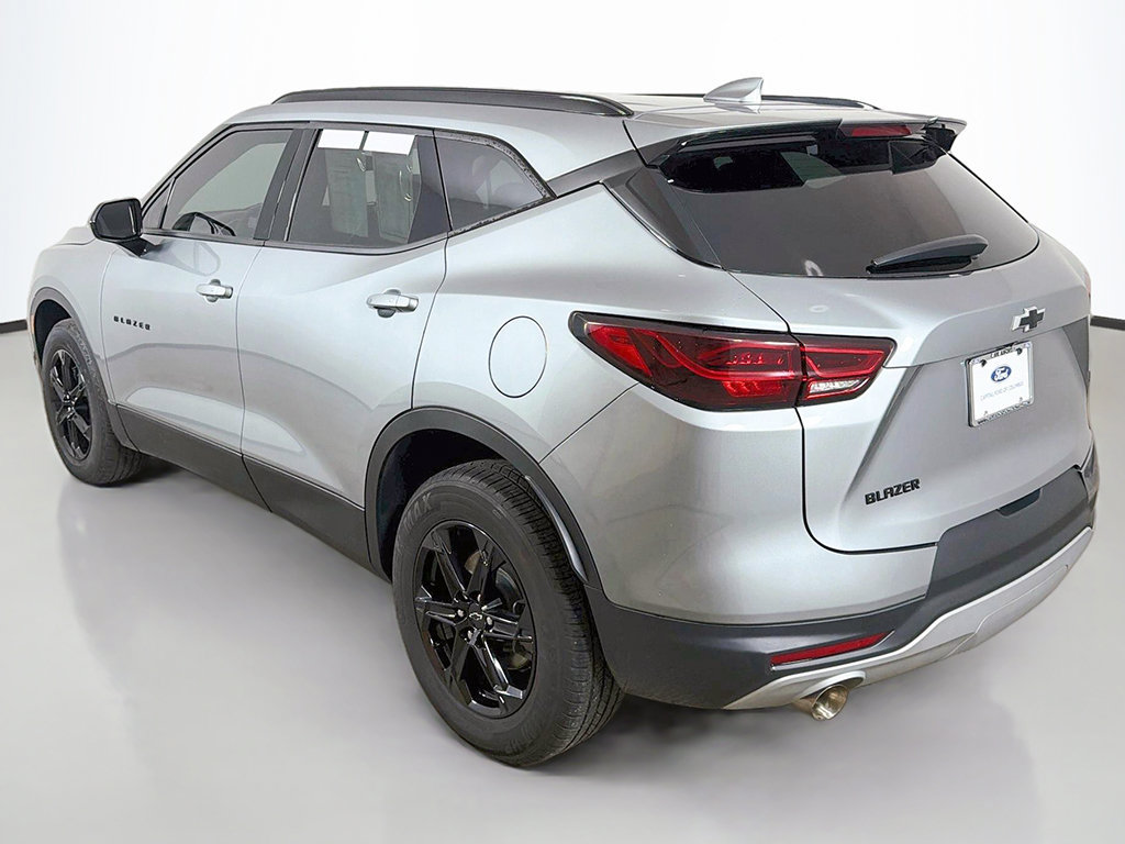 Used 2023 Chevrolet Blazer LT w/ Midnight/Sport Edition FWD image 8