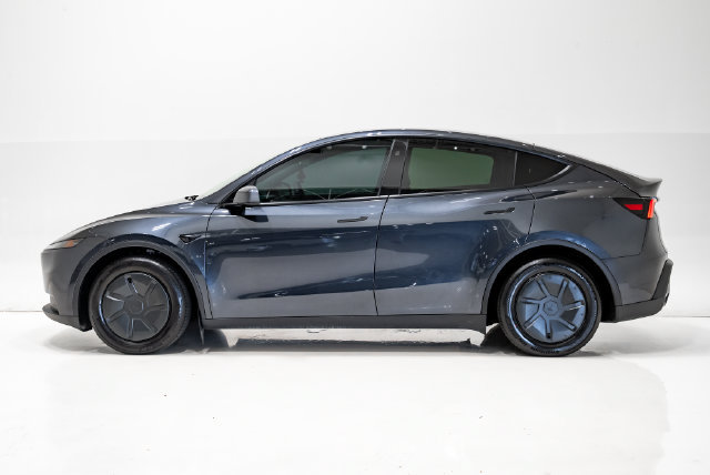 Used 2026 Tesla Model Y Long Range AWD/4WD image 21