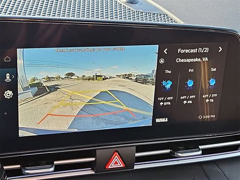 Used 2024 Hyundai Elantra SEL w/ Convenience Package image 19