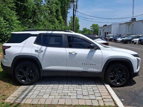 Used 2026 Chevrolet Equinox LT w/ Convenience Package II FWD image 8