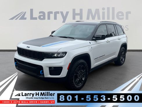 New 2025 Jeep Grand Cherokee Trailhawk AWD/4WD image 1