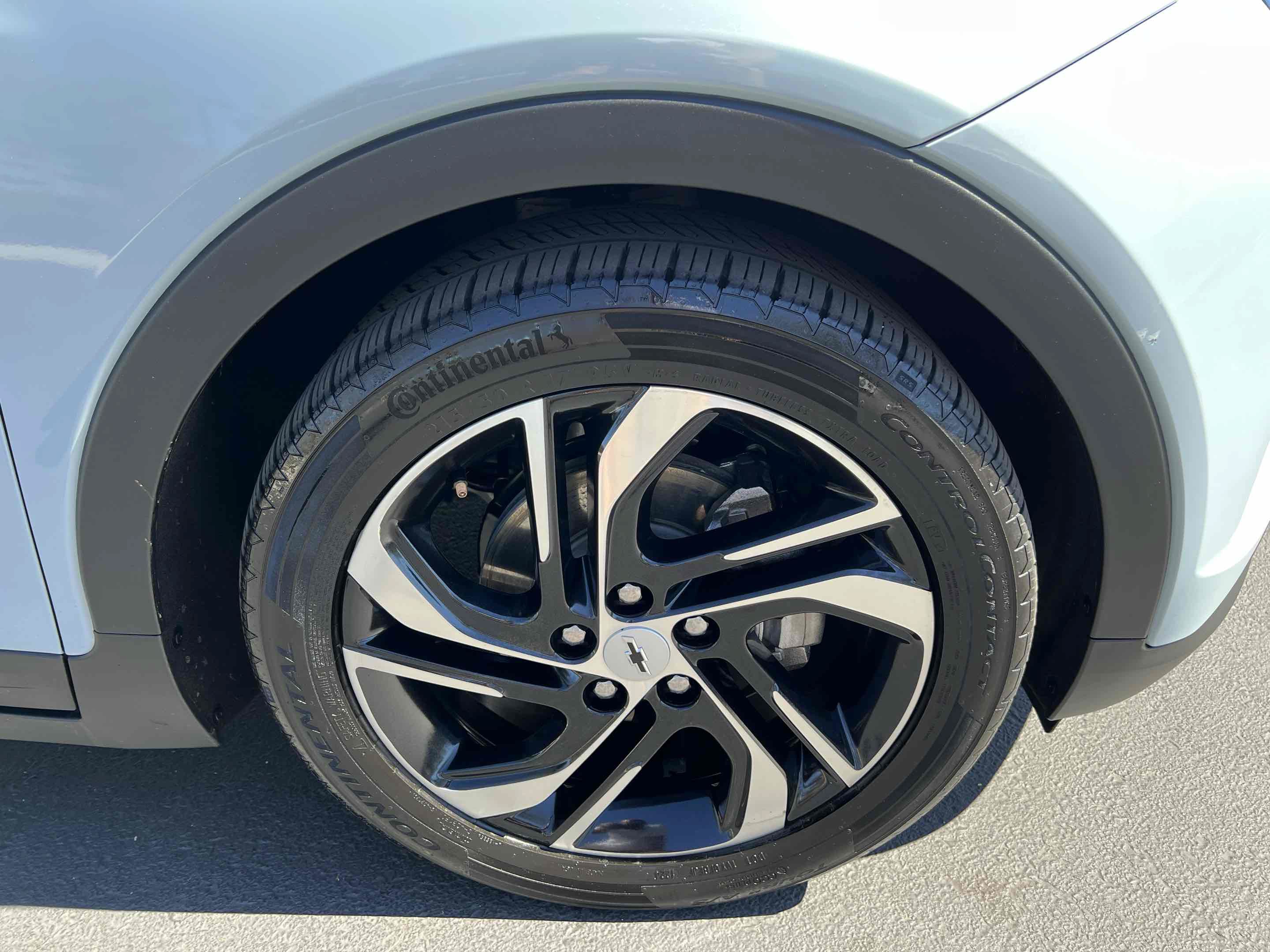 Used 2023 Chevrolet Bolt LT w/ Infotainment Package FWD image 71