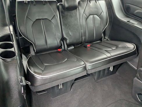 Used 2026 Chrysler Pacifica Limited w/ S Appearance Package image 21