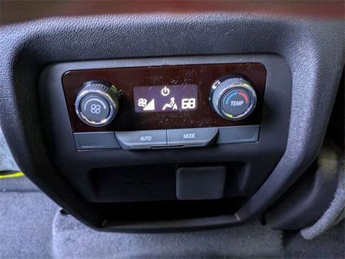 New 2026 Chevrolet Traverse Z71 w/ Driver Confidence Package image 23