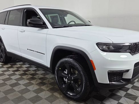 New 2025 Jeep Grand Cherokee L Limited image 1
