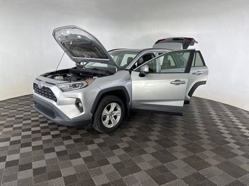 Used 2020 Toyota RAV4 XLE w/ Convenience Package AWD/4WD image 12