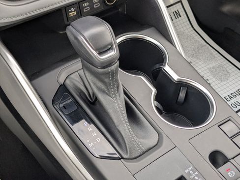 Used 2023 Toyota Highlander XLE image 17