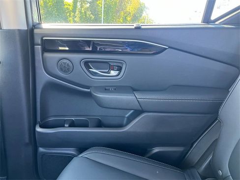 New 2025 Honda Pilot EX-L image 41