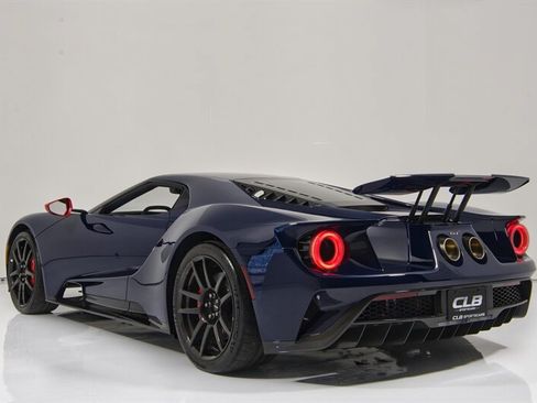 Used 2020 Ford GT Carbon Series RWD image 8
