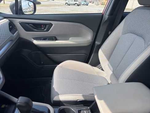 Used 2025 Subaru Forester Premium image 20