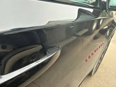 Used 2021 Chevrolet Traverse Premier w/ Redline Edition AWD/4WD image 9