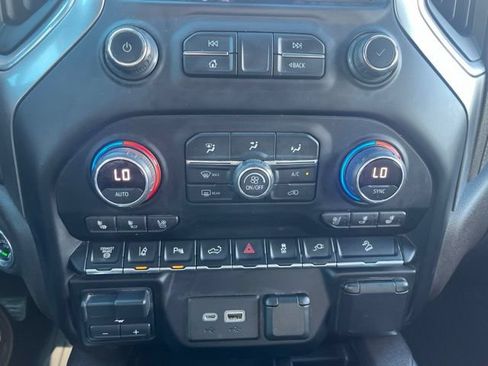 Used 2020 Chevrolet Silverado 2500 LTZ w/ LTZ Texas Edition AWD/4WD image 17