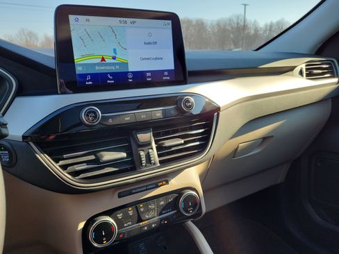 Certified 2022 Ford Escape SEL w/ Technology Package image 25