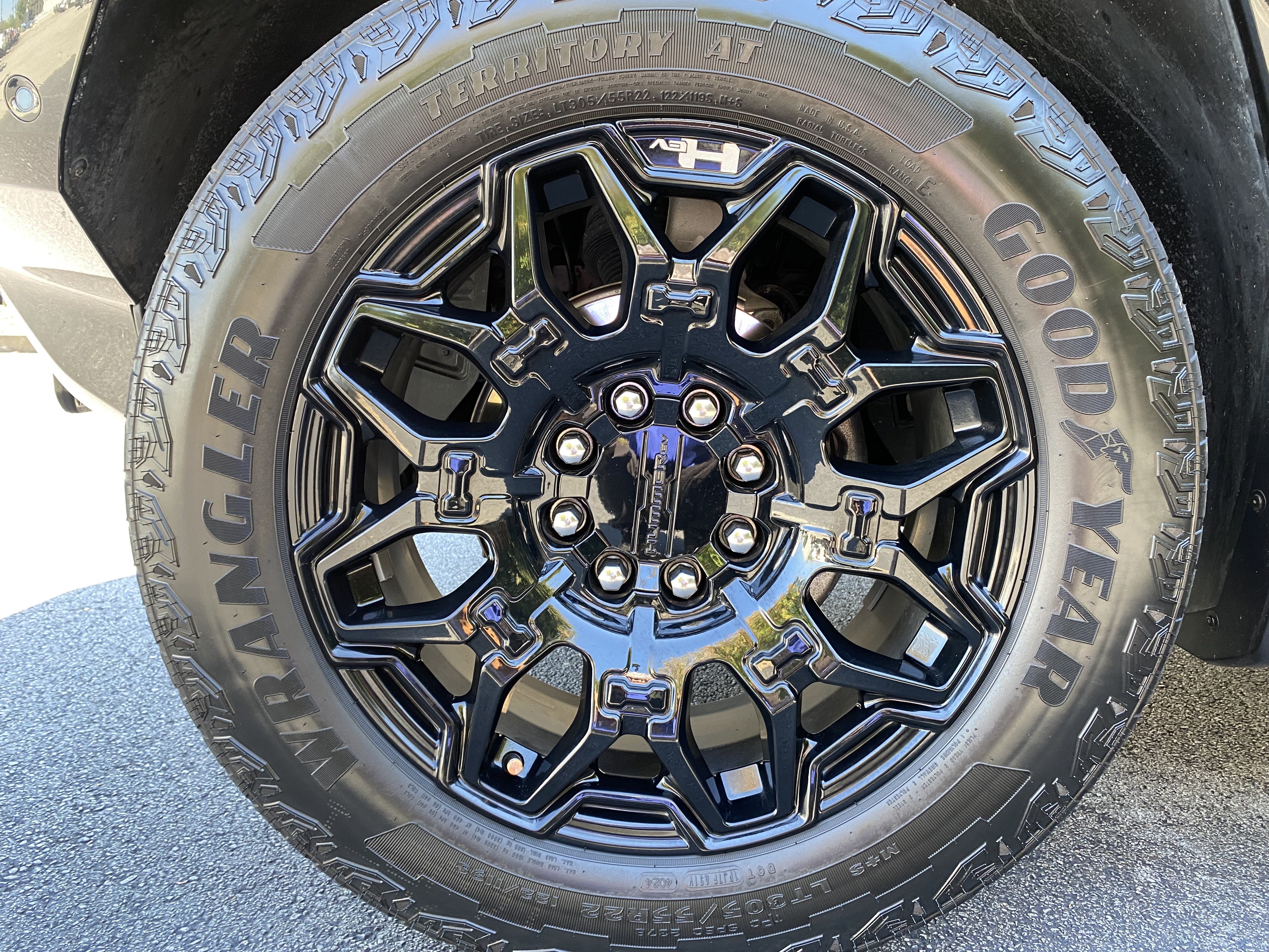 Used 2025 GMC Hummer EV 2X AWD/4WD image 43