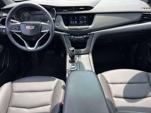 Used 2024 Cadillac XT6 Luxury w/ LPO, Floor Liner Package AWD/4WD image 13