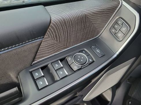 Used 2025 Ford F350 Platinum w/ Tremor Off-Road Package image 18