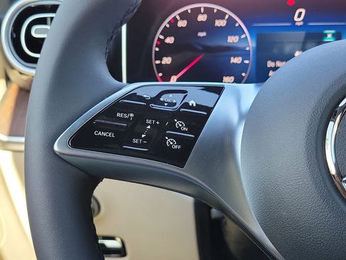 New 2026 Mercedes-Benz GLC 300 image 29