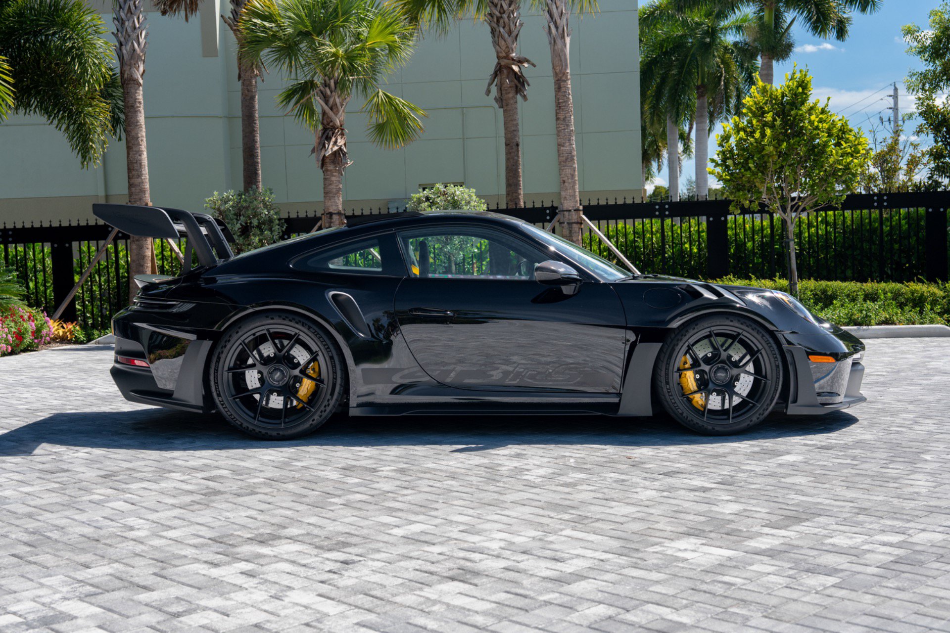 Used 2025 Porsche 911 GT3 RS RWD image 2