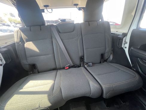 Used 2025 Jeep Wrangler Unlimited Sport AWD/4WD image 33