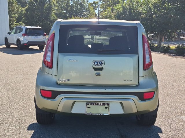 Used 2012 Kia Soul ! FWD image 4