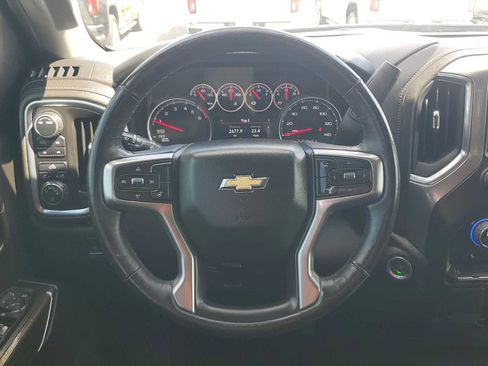Used 2022 Chevrolet Silverado 1500 LT w/ Z71 Off-Road Package AWD/4WD image 15