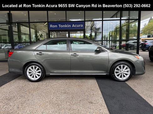 Used 2012 Toyota Camry XLE w/ Leather Pkg FWD image 8