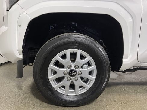 Certified 2025 Toyota Tacoma SR5 image 11