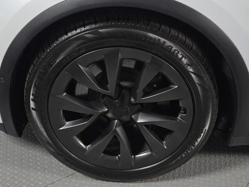 Used 2022 Tesla Model X AWD/4WD image 9