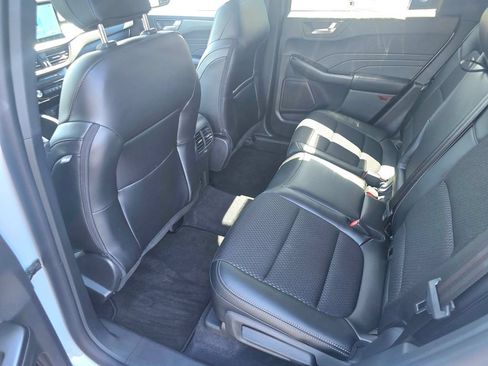 Certified 2026 Ford Escape SE FWD image 10