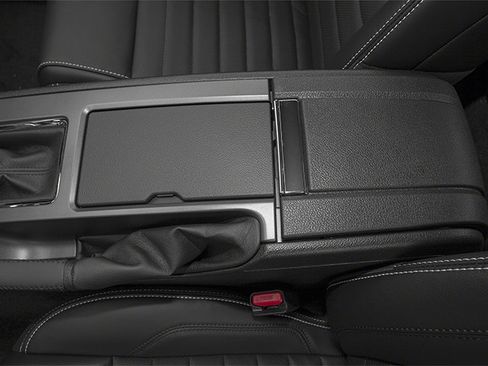 Used 2013 Ford Mustang GT Premium w/ Security Pkg RWD image 16