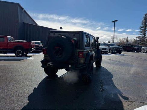 New 2025 Jeep Wrangler Unlimited Rubicon w/ Convenience Group AWD/4WD image 12