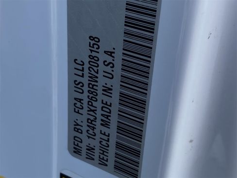 Used 2024 Jeep Wrangler Unlimited Sahara image 35