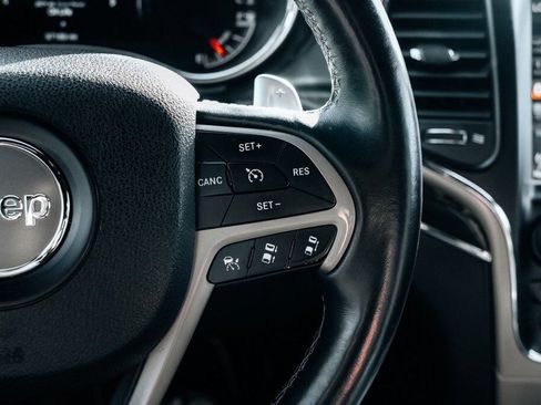 Used 2014 Jeep Grand Cherokee Overland w/ Advanced Technology Group AWD/4WD image 31