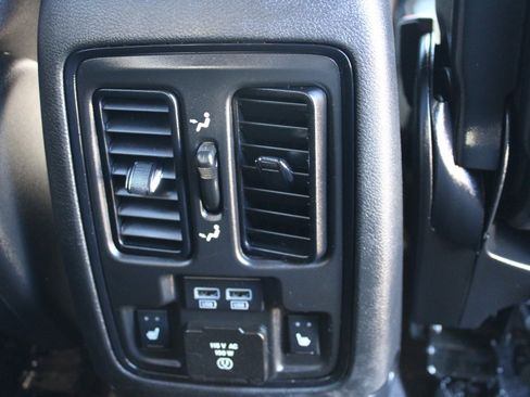 Used 2022 Dodge Durango GT image 29