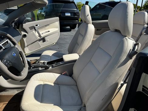 Used 2009 Volvo C70 T5 FWD image 8