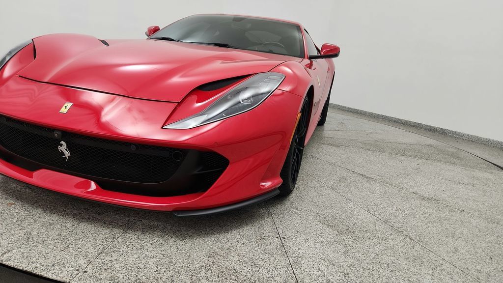 Used 2018 Ferrari 812 Superfast RWD image 13